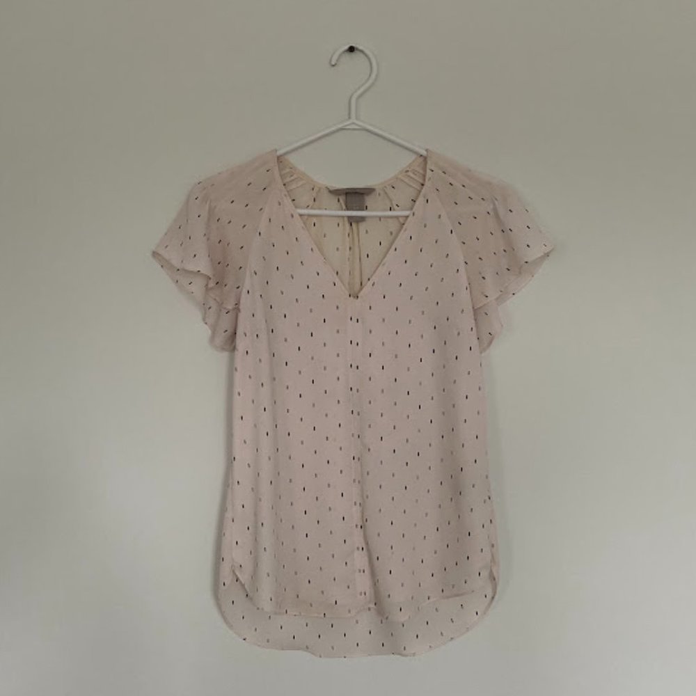 2/$20❤️ | H&M V-Neck Cream Top